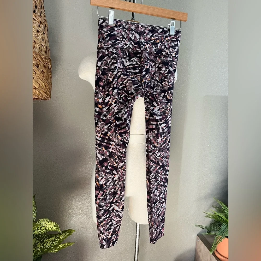 Lululemon Fast and Free Tight II 25